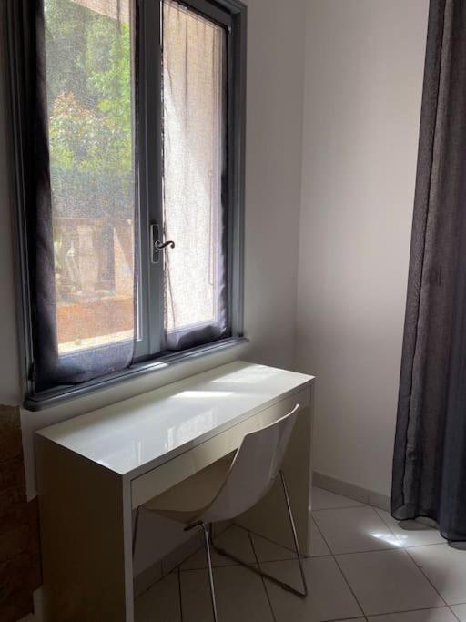 Villa Serenice - F2 Au Calme, Climatise, Wifi Et Parking Gratuit ภายนอก รูปภาพ