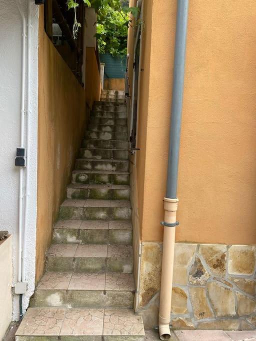 Villa Serenice - F2 Au Calme, Climatise, Wifi Et Parking Gratuit ภายนอก รูปภาพ