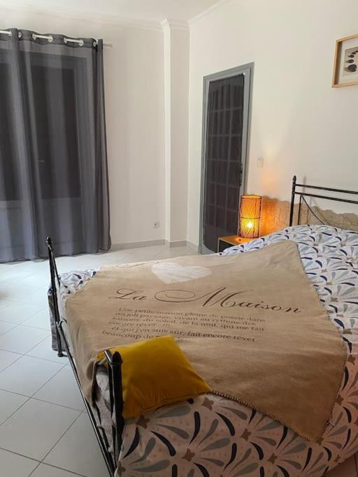 Villa Serenice - F2 Au Calme, Climatise, Wifi Et Parking Gratuit ภายนอก รูปภาพ